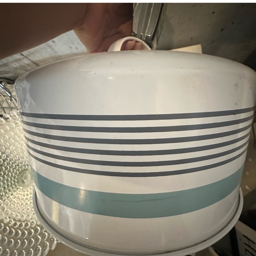 Jamie Oliver Blue and White Cake Tin - Picture 4 of 4